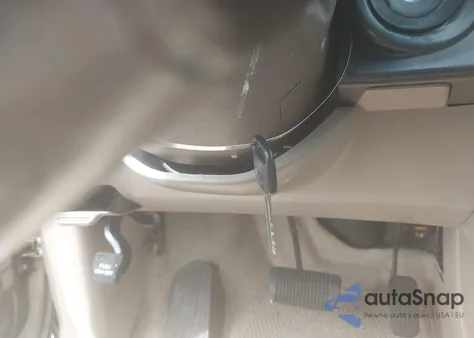 2000 Toyota Sienna Le z USA, uszkodzony, nr VIN 4T3ZF13C4YU309866